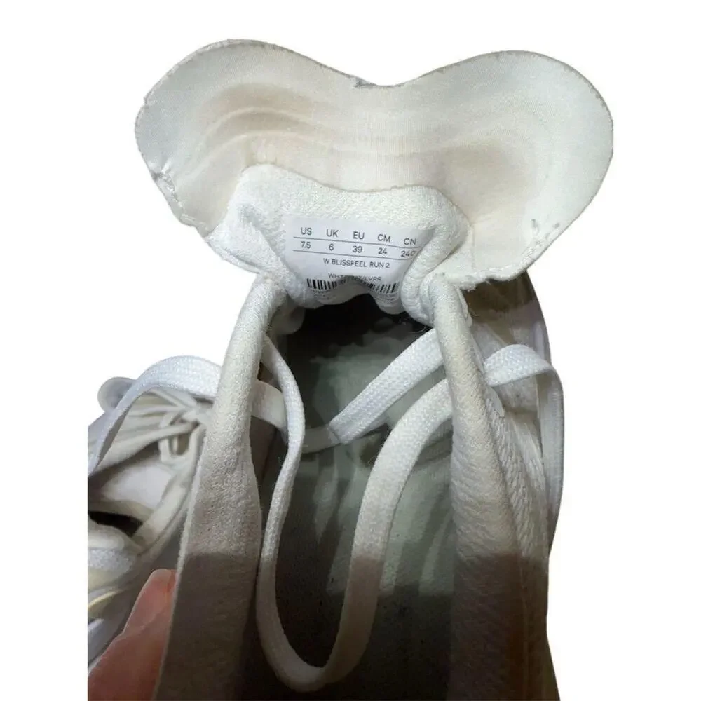 Lululemon Women's Blissfeel Running Shoes Athletic Sneaker White Size 7.5